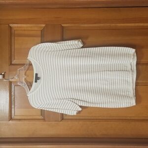 Ann Taylor Ivory/Gold Short Sleeved Sweater, Women's Size Medium, EUC